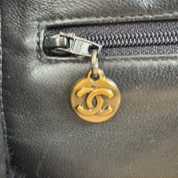 Chanel Black Suede Shearling Fur Hand Bag - Picture 13 of 16